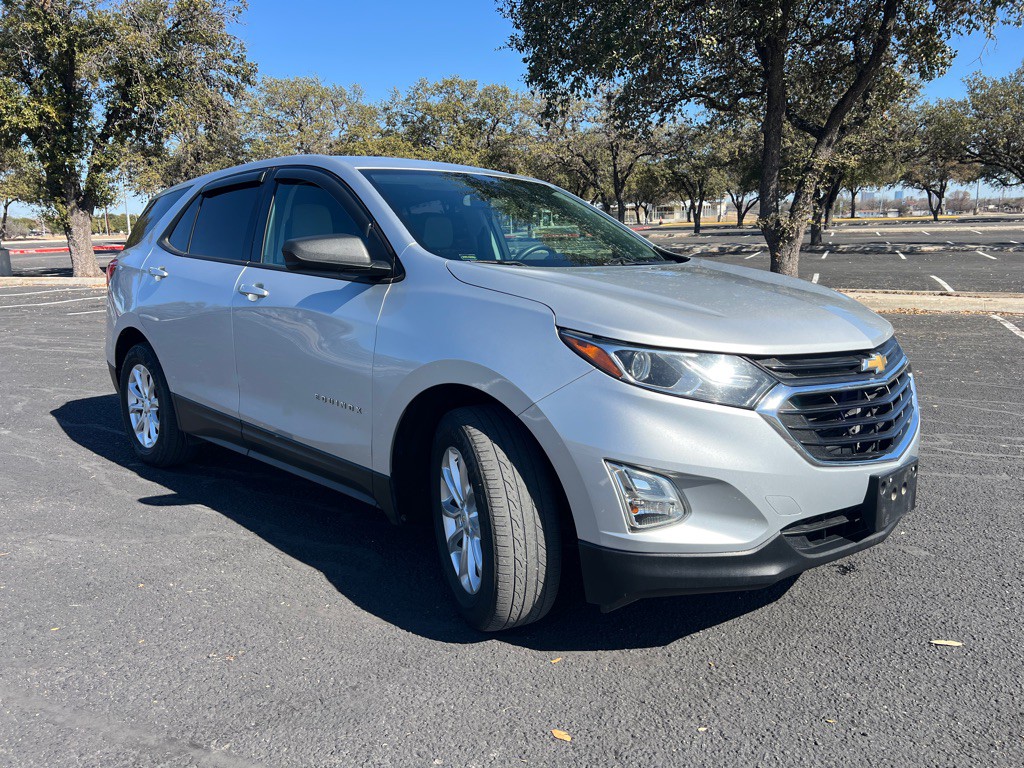 2018 Chevrolet Equinox Image 2