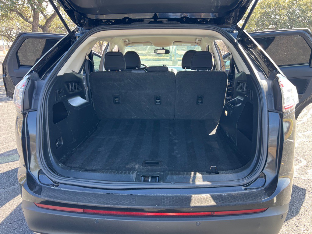 2018 Ford Edge Image 13