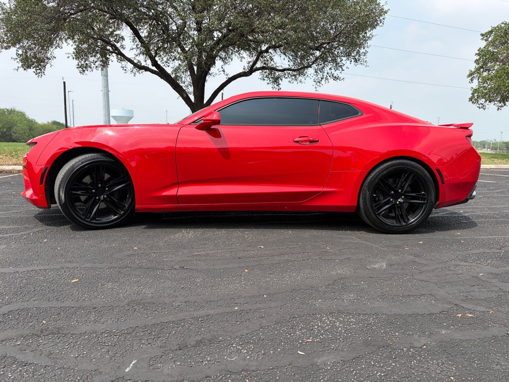 2018 Chevrolet Camaro Image 4