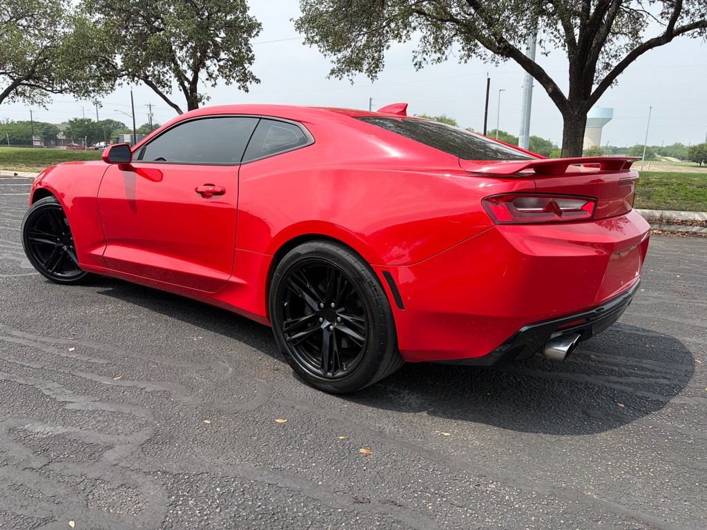 2018 Chevrolet Camaro Image 5