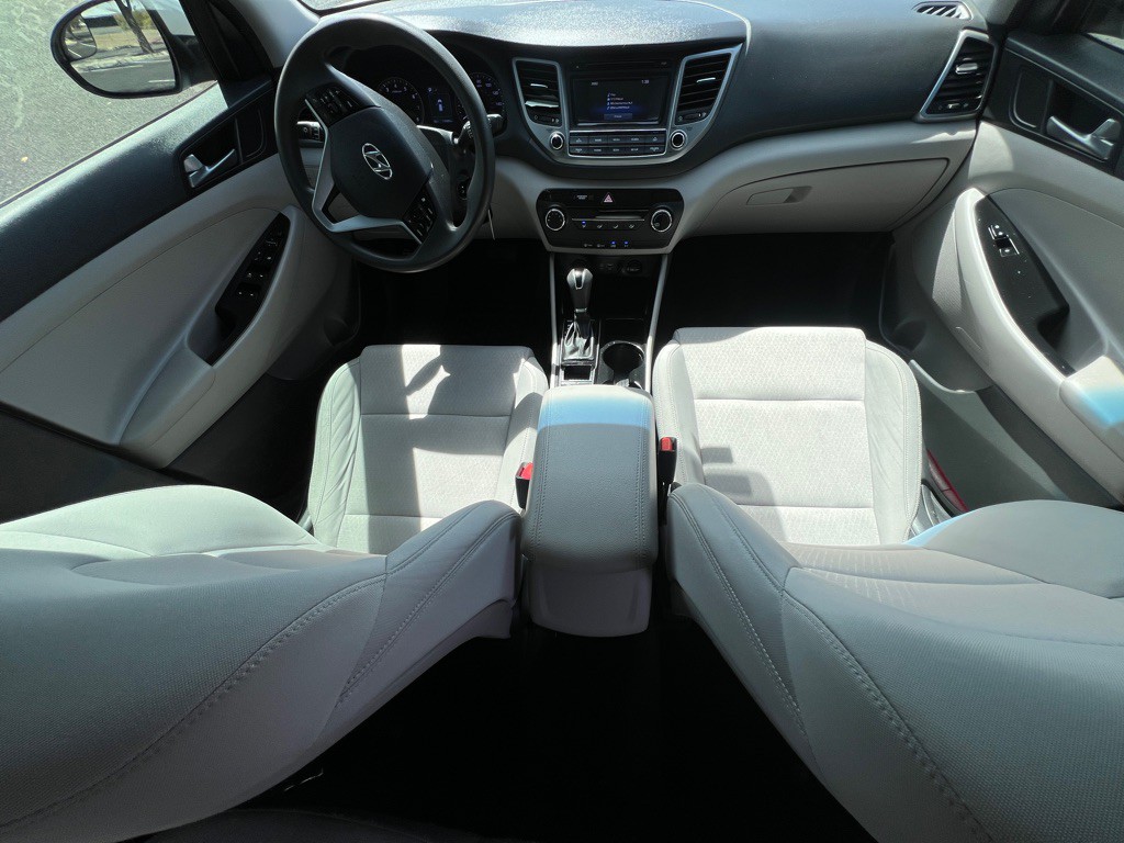 2017 Hyundai Tucson Image 8