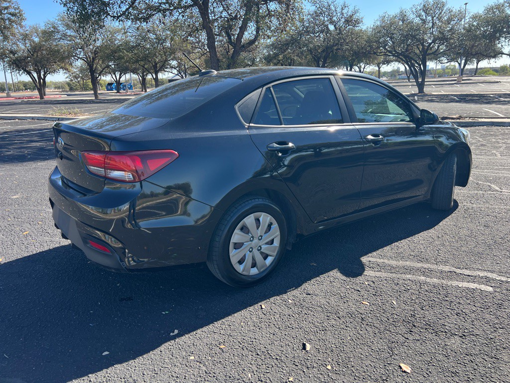 2020 Kia Rio Image 3
