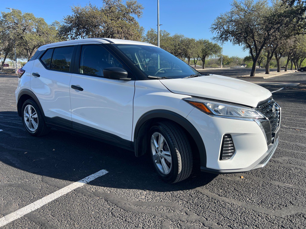 2021 Nissan Kicks Image 2