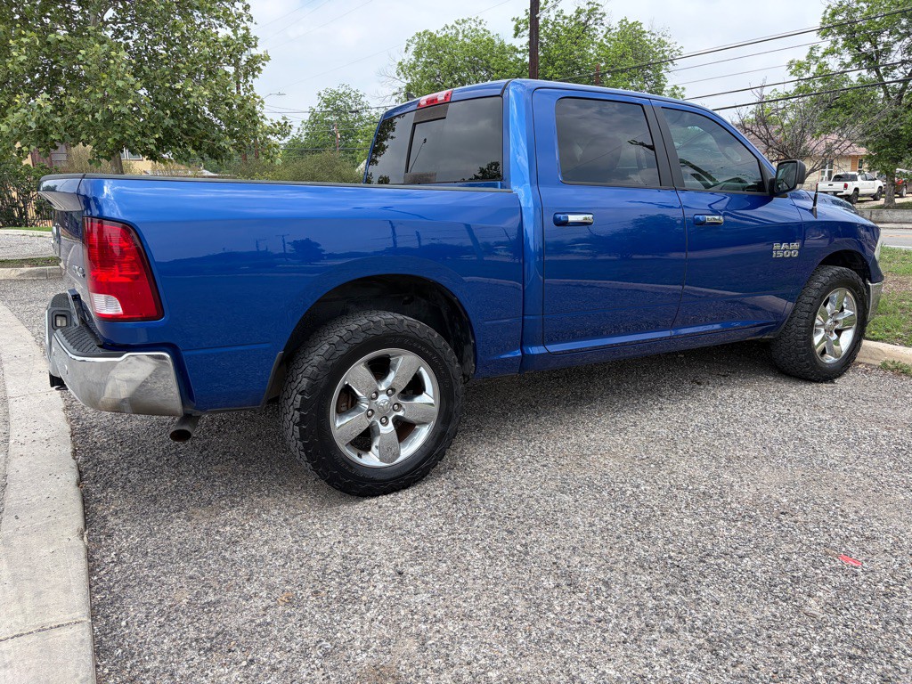 2017 RAM 1500 Image 3