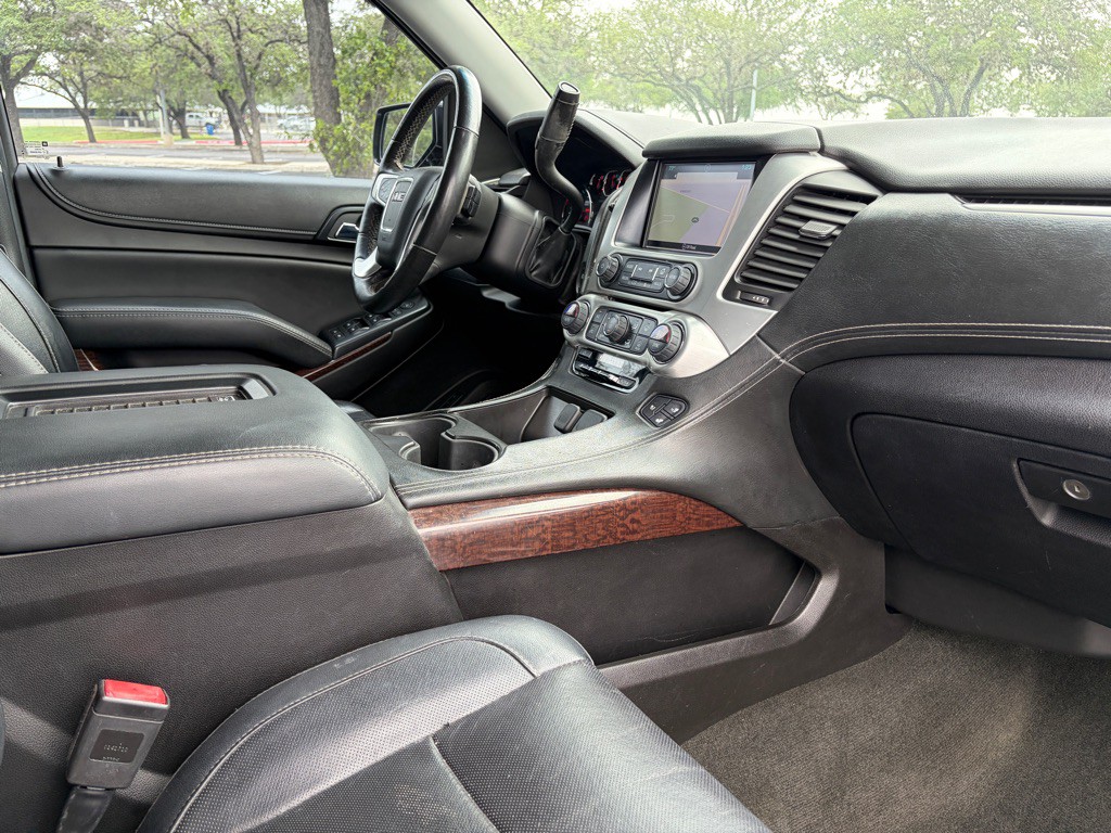 2017 GMC Yukon Image 10