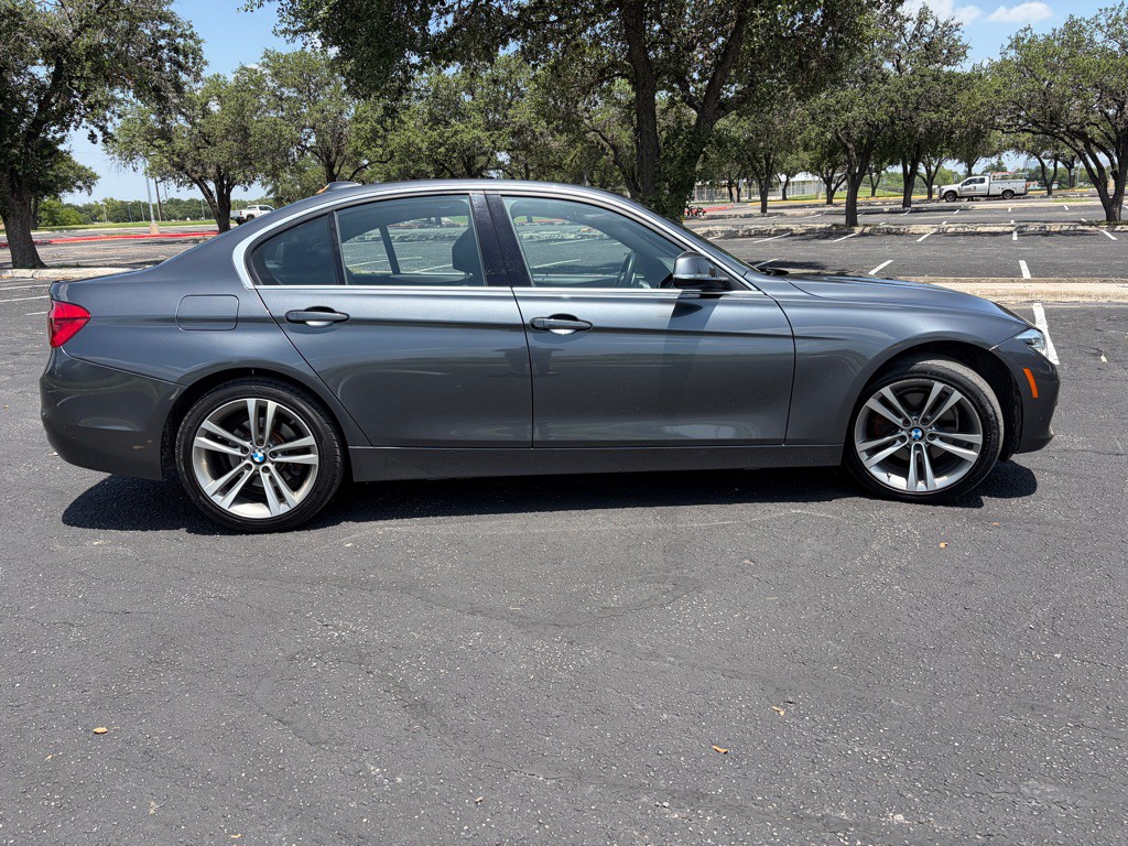 2018 BMW 3 Series Image 5