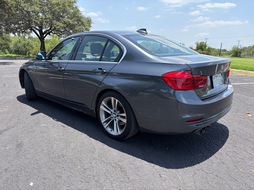 2018 BMW 3 Series Image 8