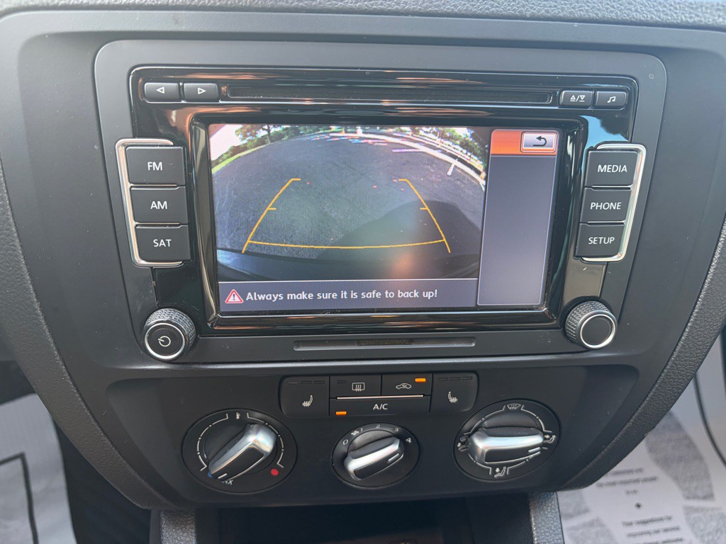 2015 Volkswagen Jetta Image 8