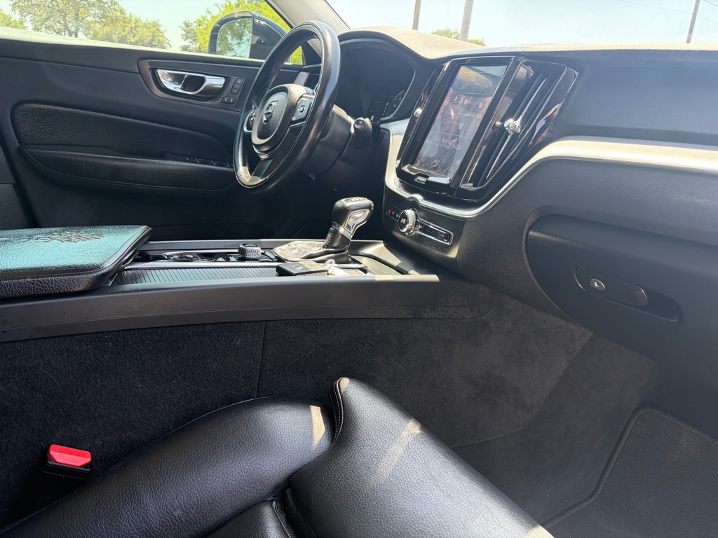 2019 Volvo XC60 Image 11
