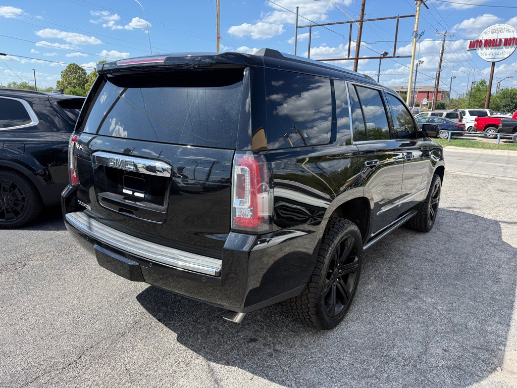 2017 GMC Yukon Image 3