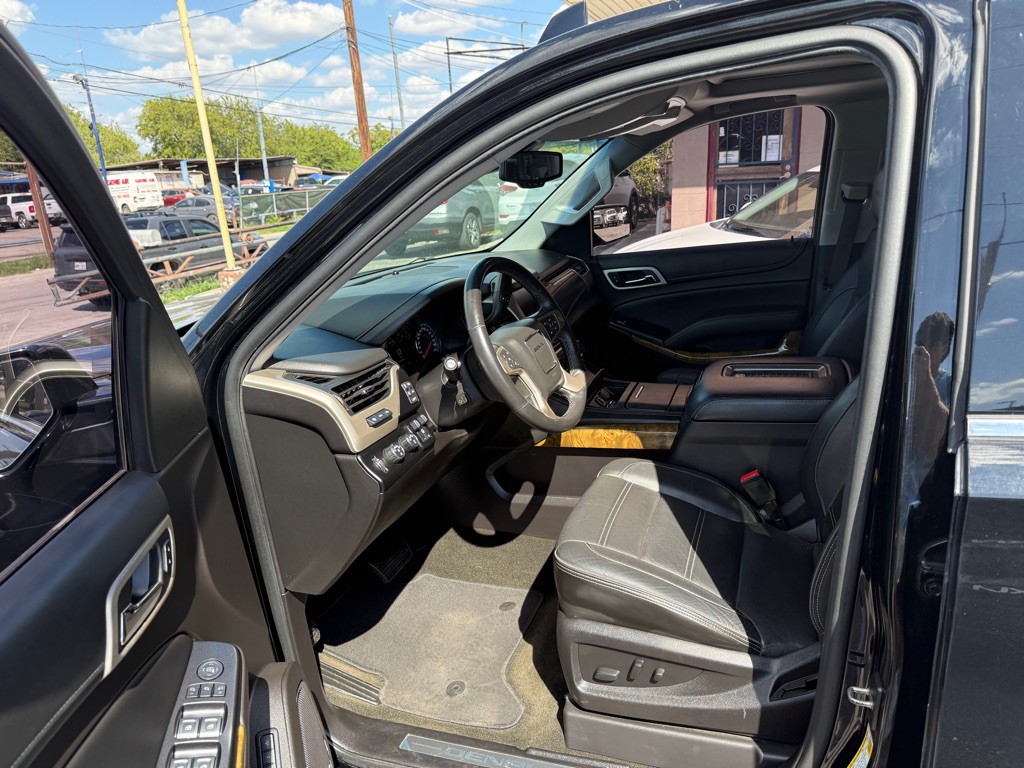 2017 GMC Yukon Image 5