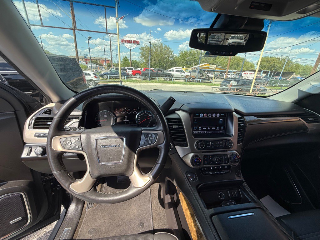 2017 GMC Yukon Image 6