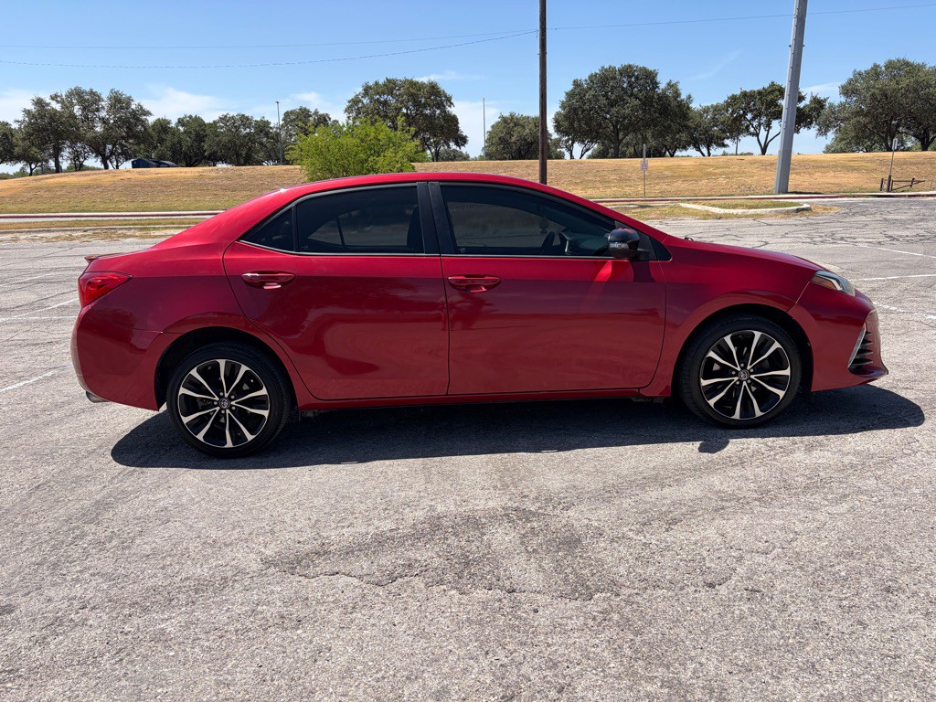 2017 Toyota Corolla Image 4