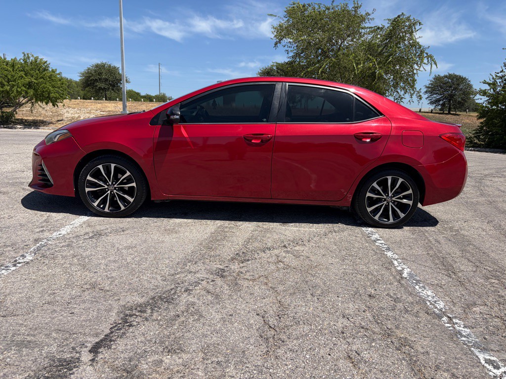 2017 Toyota Corolla Image 8
