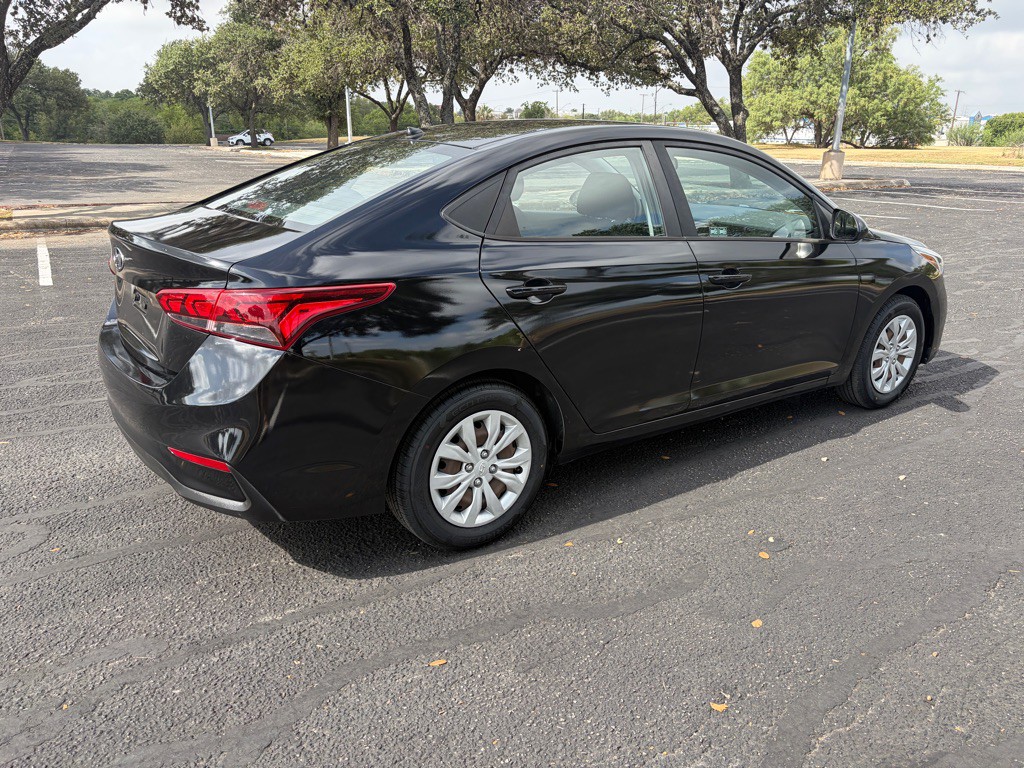 2018 Hyundai Accent Image 5
