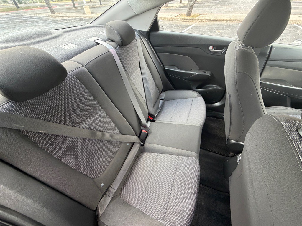 2018 Hyundai Accent Image 12