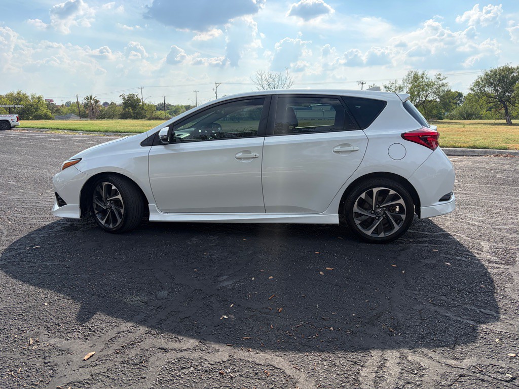 2017 Toyota Corolla Image 7