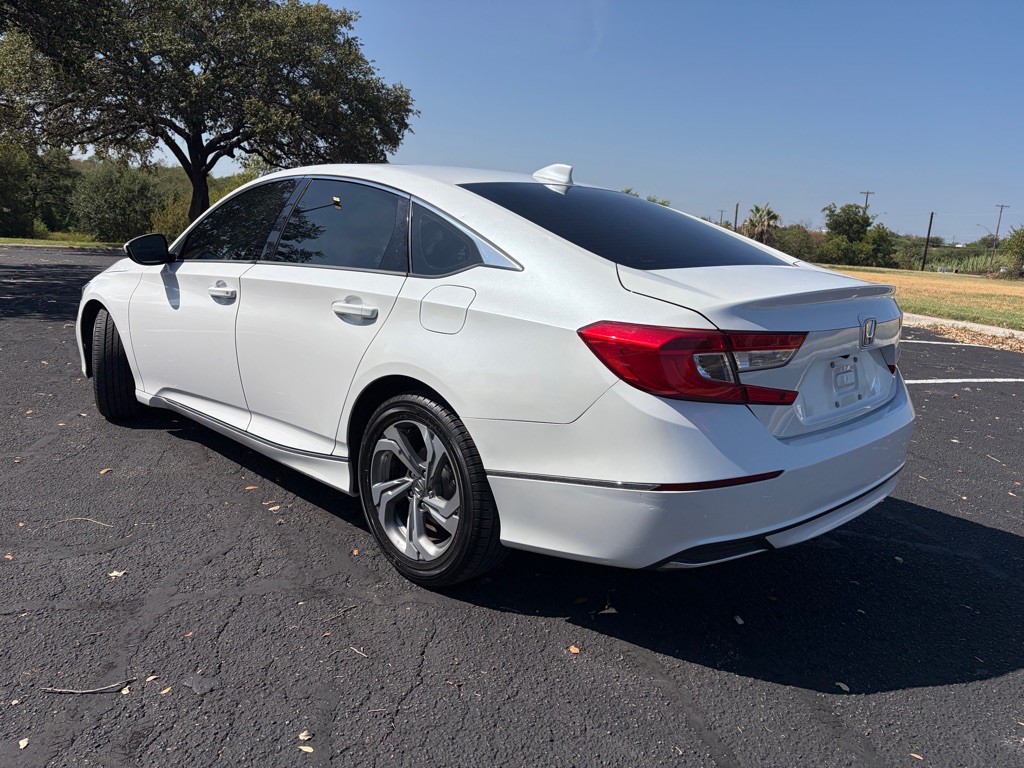 2019 Honda Accord Image 7