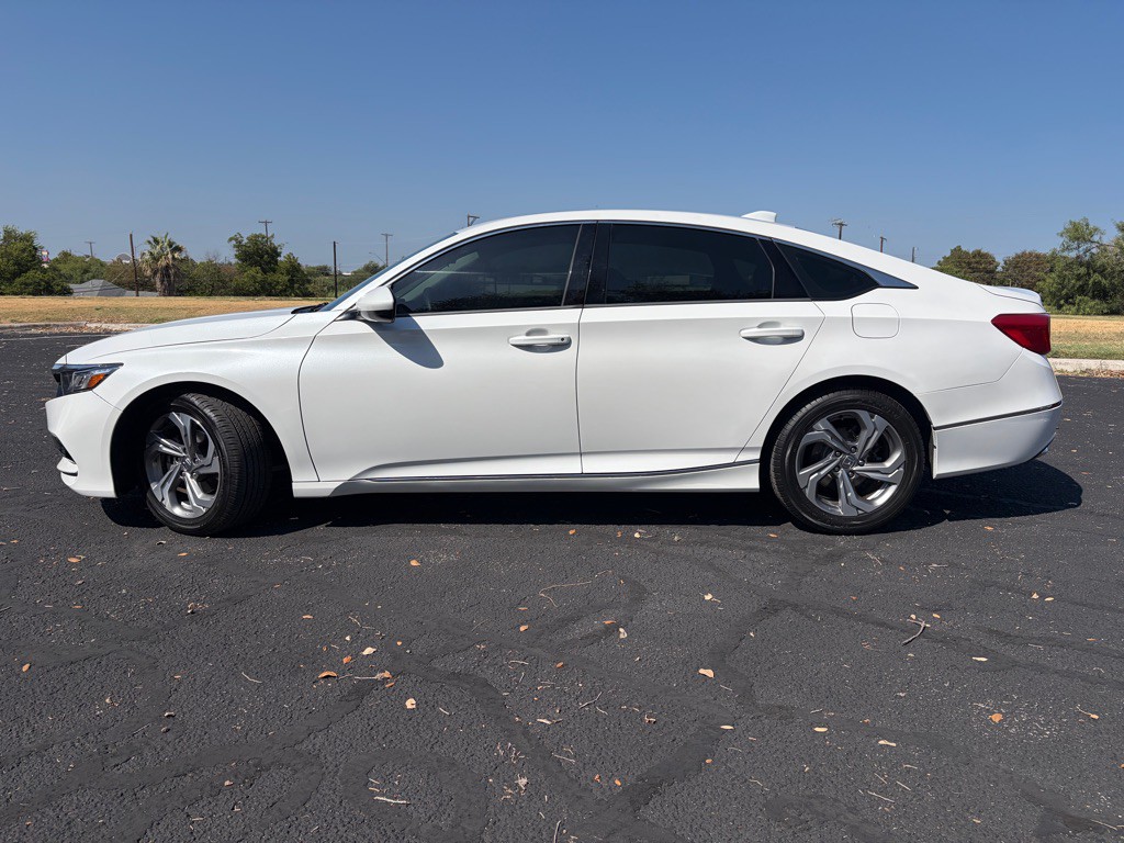 2019 Honda Accord Image 8