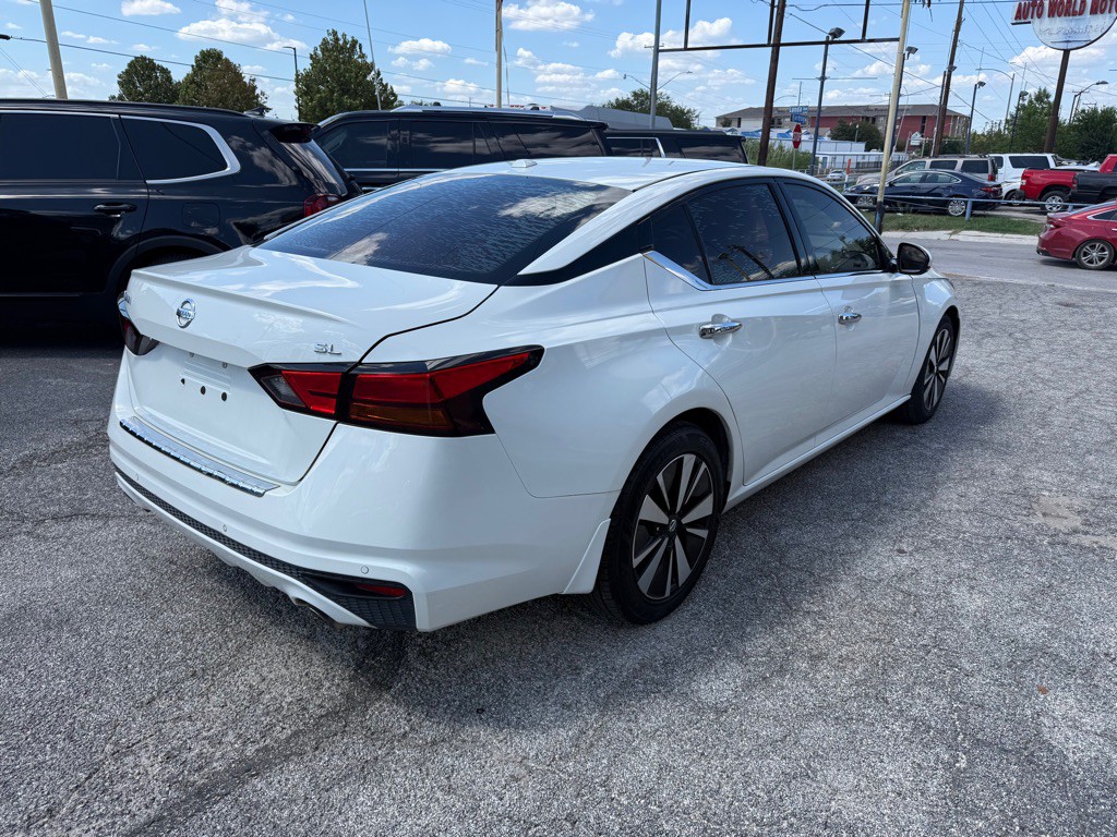 2020 Nissan Altima Image 2