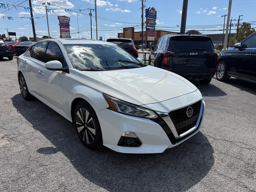 2020 Nissan Altima Image 3