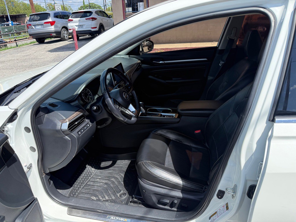 2020 Nissan Altima Image 4