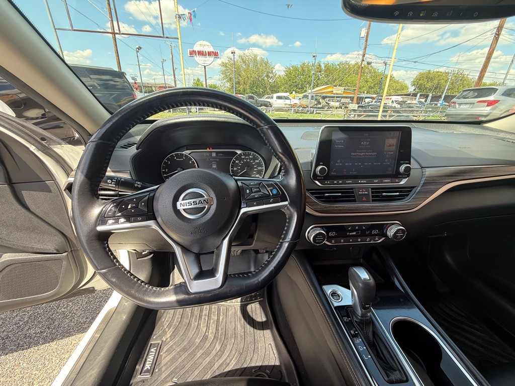 2020 Nissan Altima Image 5