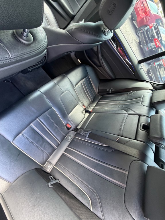 2018 BMW 5 Series Image 12