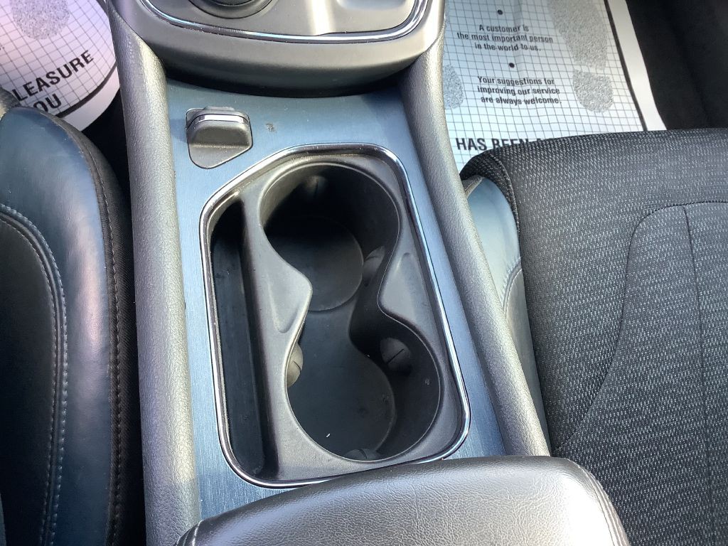 2015 Chrysler 200 Image 44