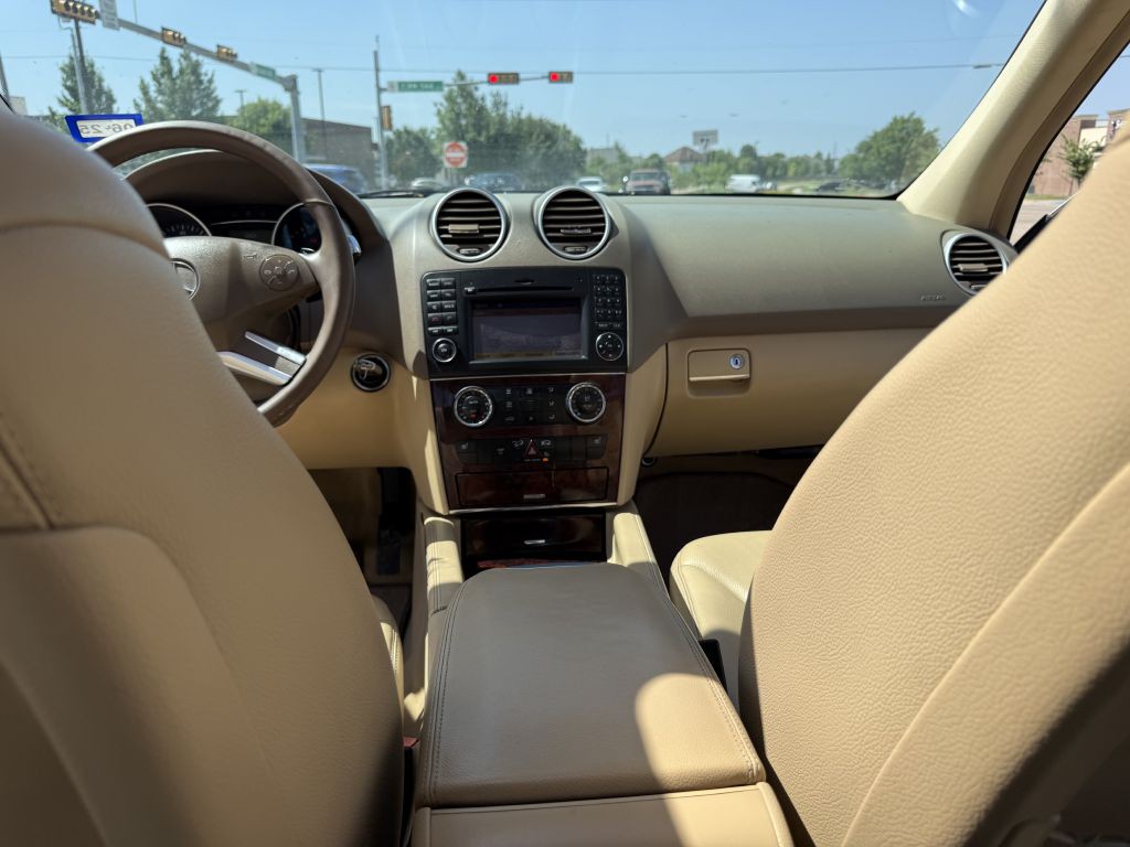2010 Mercedes-Benz M-Class Image 21