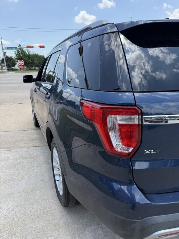 2016 Ford Explorer Image 11