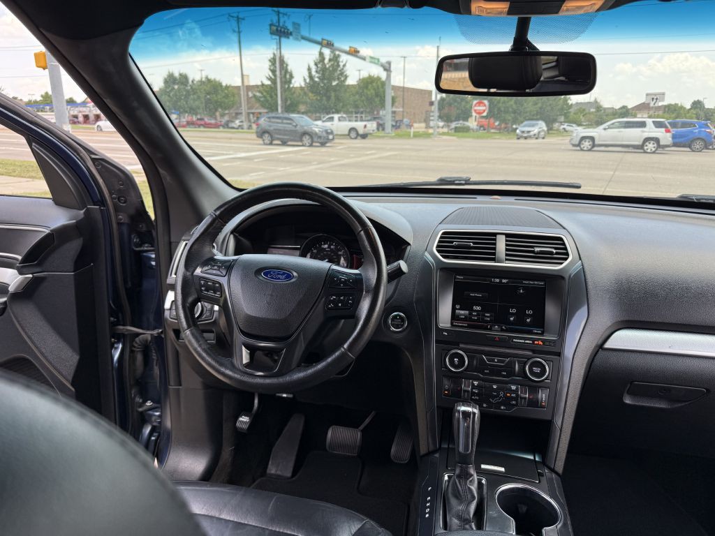 2016 Ford Explorer Image 22