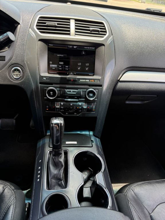 2016 Ford Explorer Image 35