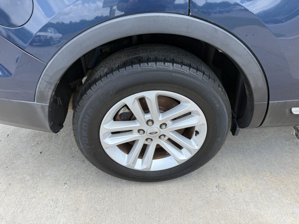 2016 Ford Explorer Image 39