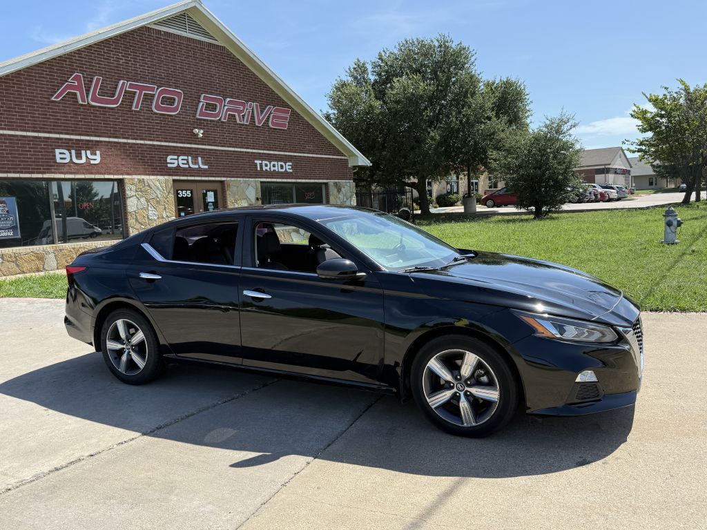 2021 Nissan Altima Image 2