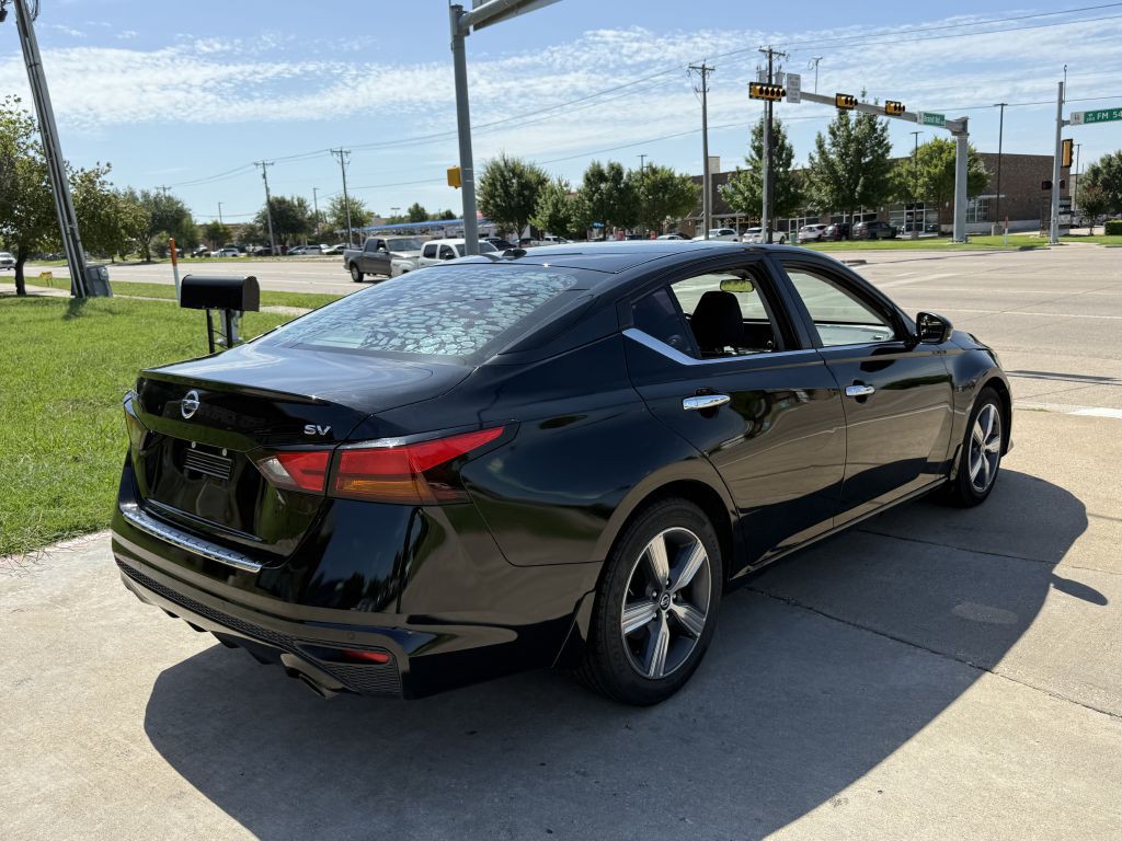 2021 Nissan Altima Image 7