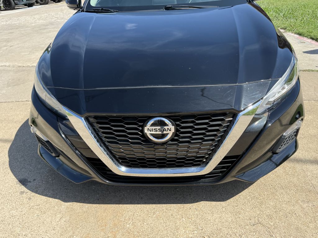 2021 Nissan Altima Image 8