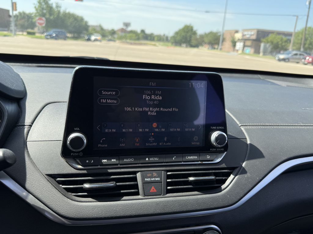2021 Nissan Altima Image 24