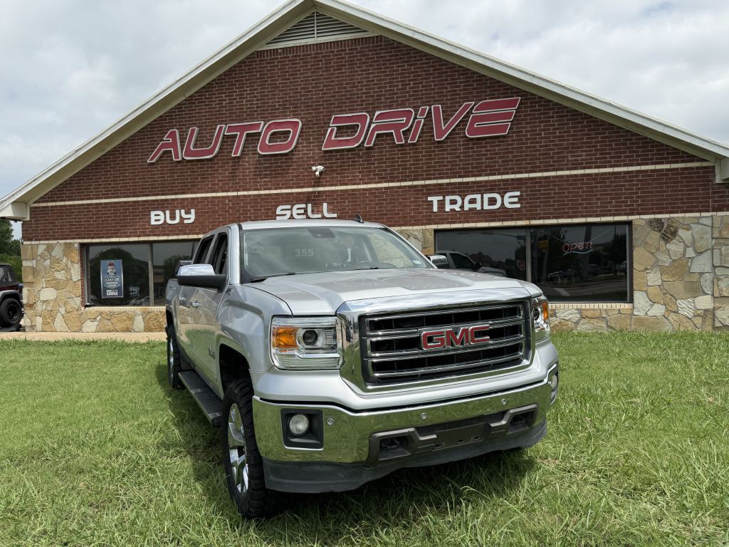2015 GMC Sierra Image 1