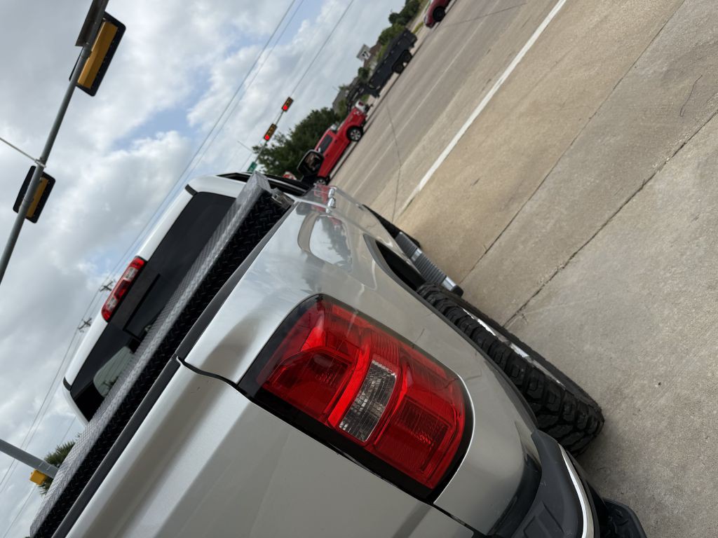 2015 GMC Sierra Image 11