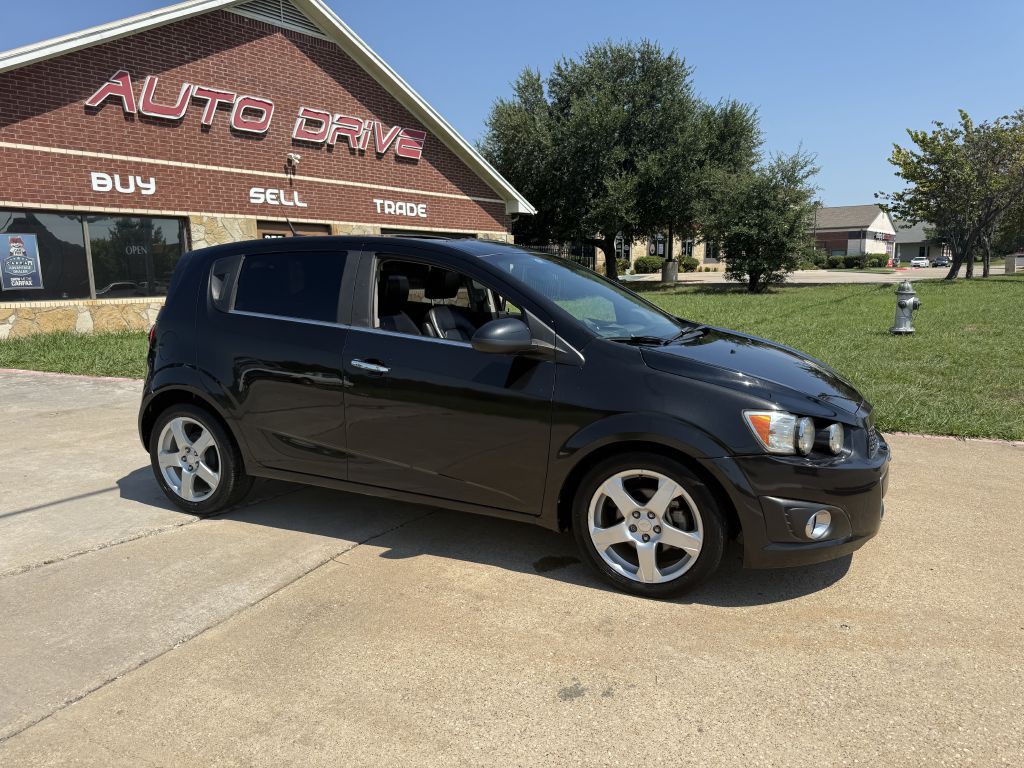 2013 Chevrolet Sonic Image 2