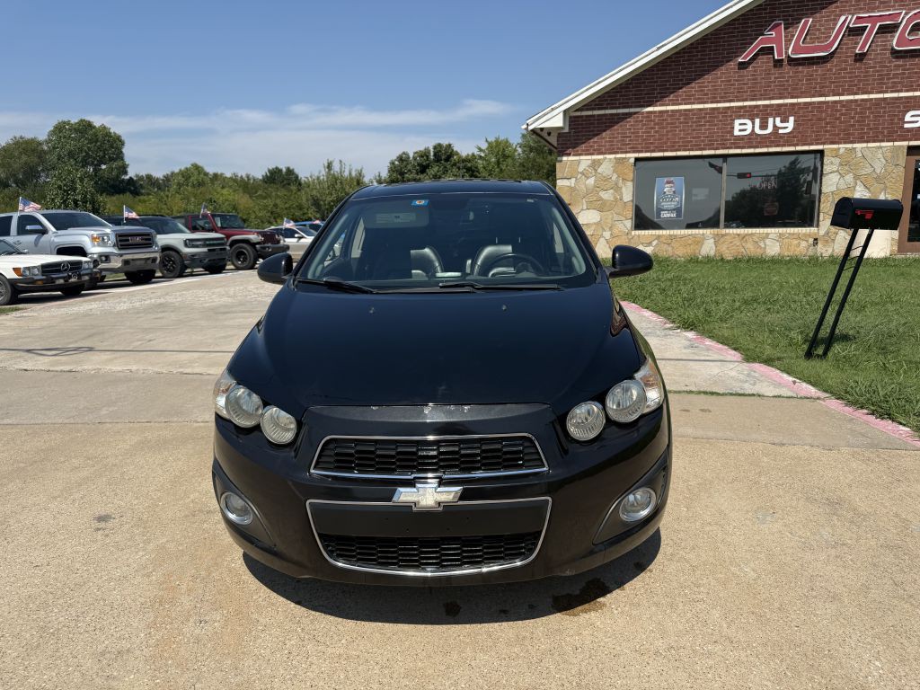 2013 Chevrolet Sonic Image 3