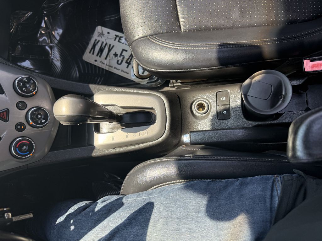 2013 Chevrolet Sonic Image 30