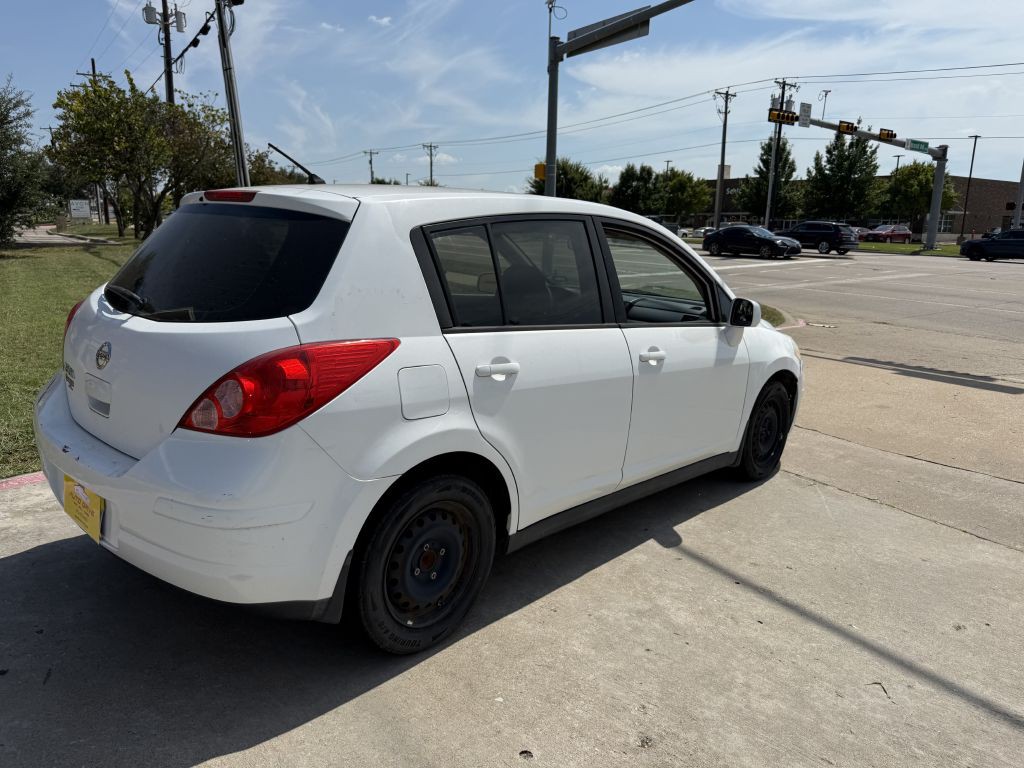 2012 Nissan Versa Image 6
