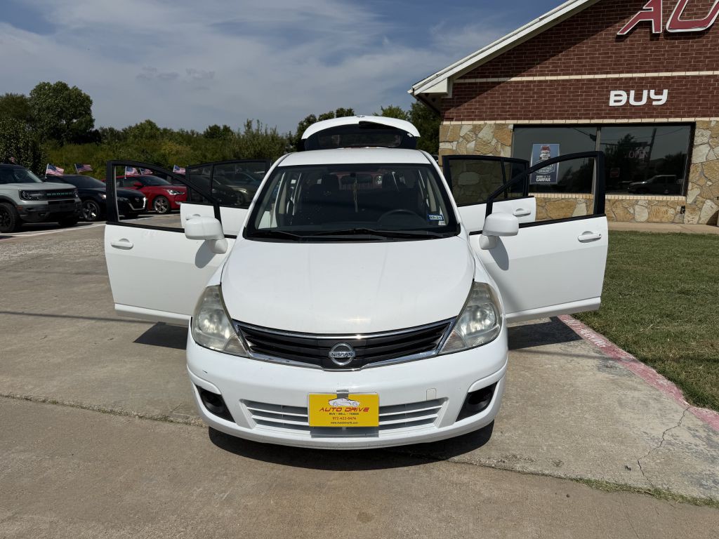 2012 Nissan Versa Image 9