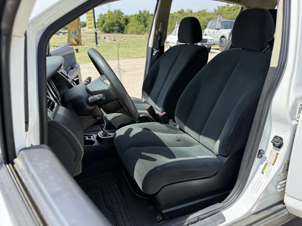 2012 Nissan Versa Image 11