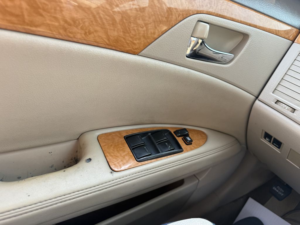 2007 Toyota Avalon Image 23