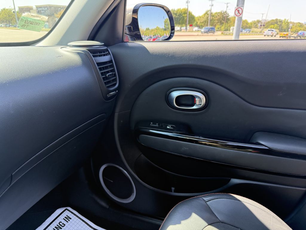 2018 Kia Soul Image 42