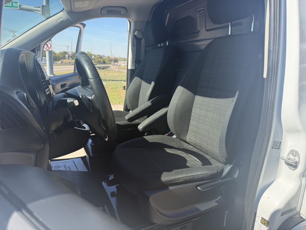 2018 Mercedes-Benz Metris Image 11
