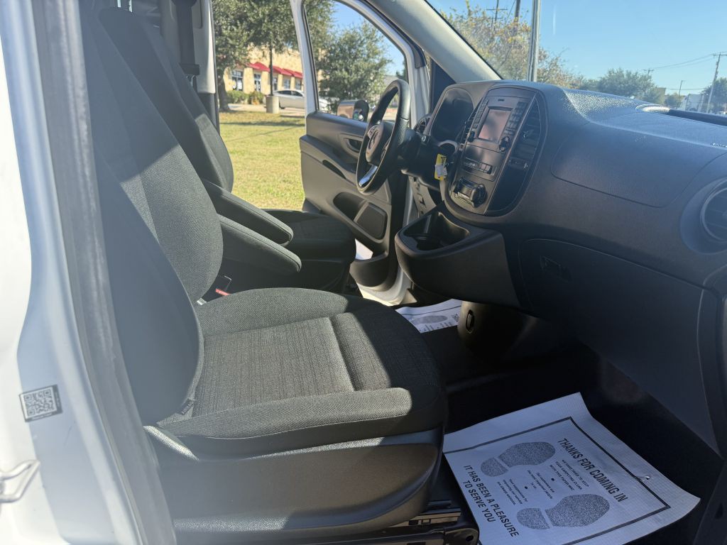 2018 Mercedes-Benz Metris Image 12
